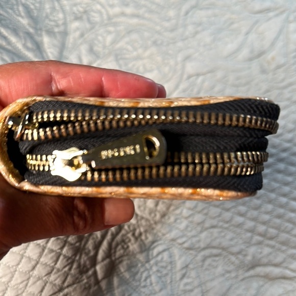 Gold Metallic Quilted Wristlet Clutch - Picture 5 of 6